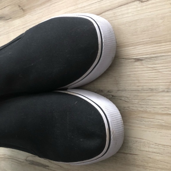 Nike Men's Black and White Slip-On Loafers - Picture 7 of 7